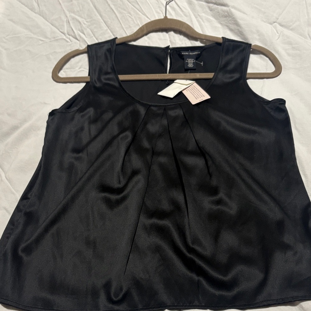 NWT BANANA REPUBLIC  Silk  Blouse MP